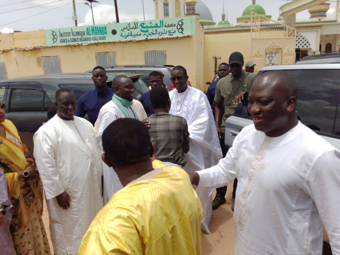 Visite de Courtoisie chez le Khalife des Mourides : Amadou Ba Prône la Patience pour le Nouveau Gouvernement