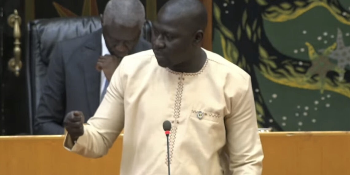 Moussa Diakhaté met en lumière l&rsquo;absence de budget pour les élections et exprime des doutes sur les annonces de Sonko concernant la dissolution de l&rsquo;Assemblée