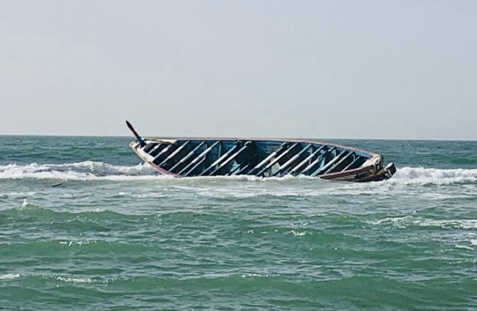 Sénégal : une pirogue remplie de cadavres de migrants découverte au large des Mamelles