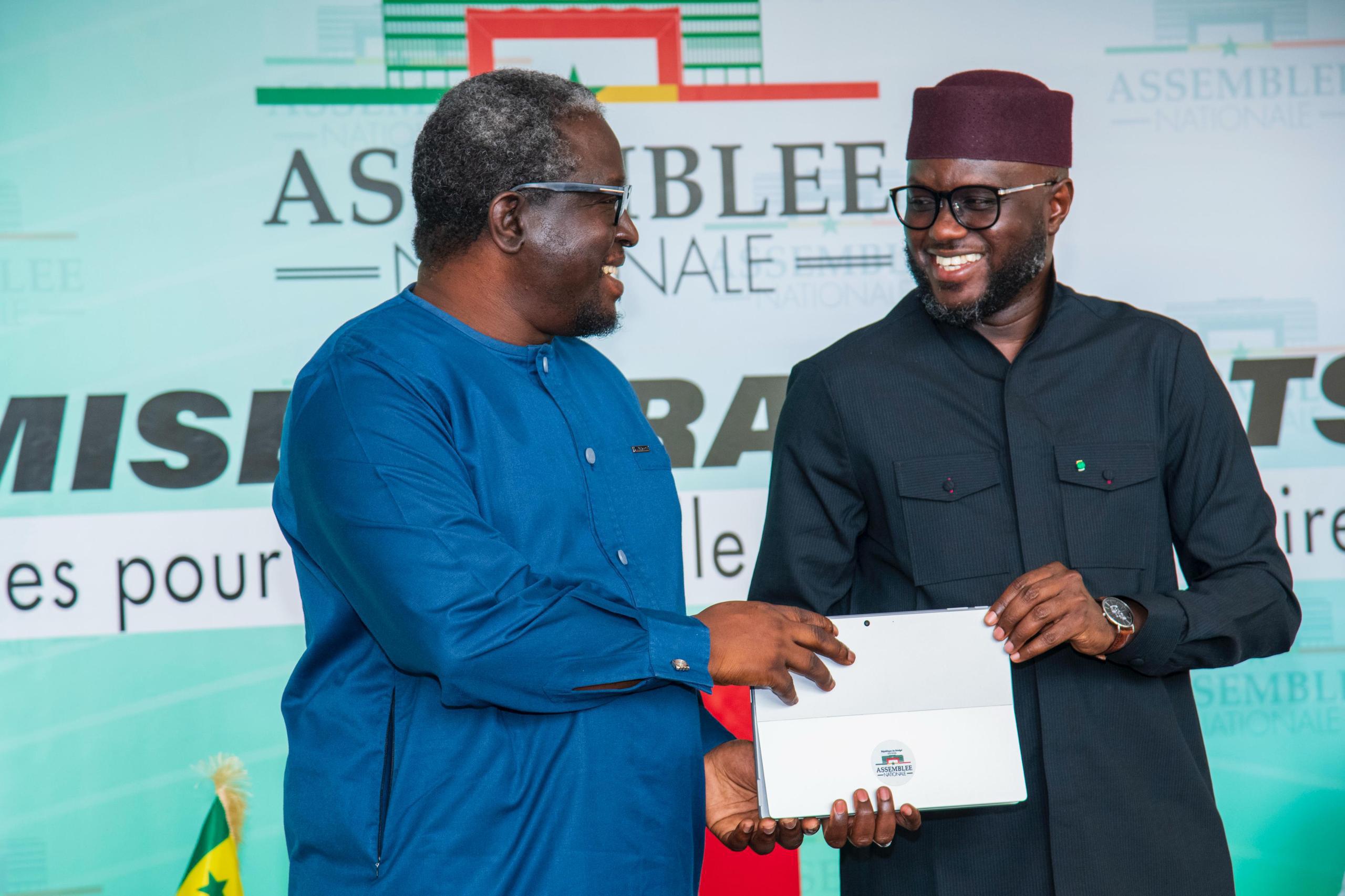 Réformes parlementaires au Sénégal : El Malick Ndiaye reçoit les conclusions des commissions ad hoc