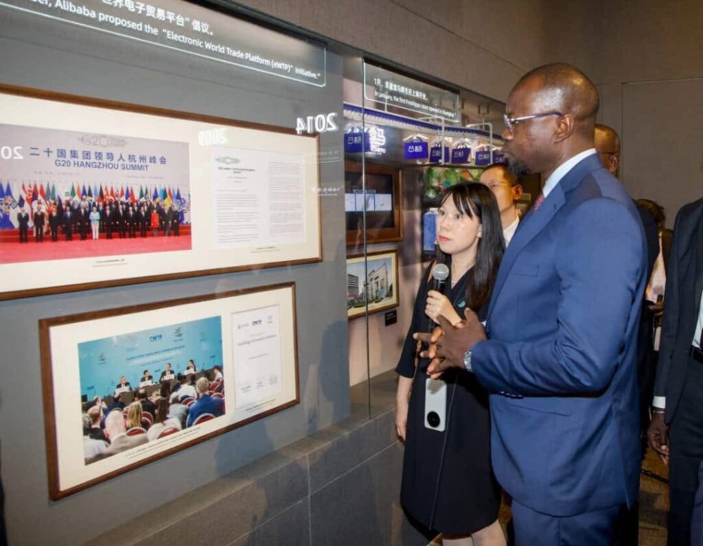 Ousmane Sonko en Chine : Une Visite Stratégique chez Alibaba pour Booster la Coopération Numérique Sino-Sénégalaise