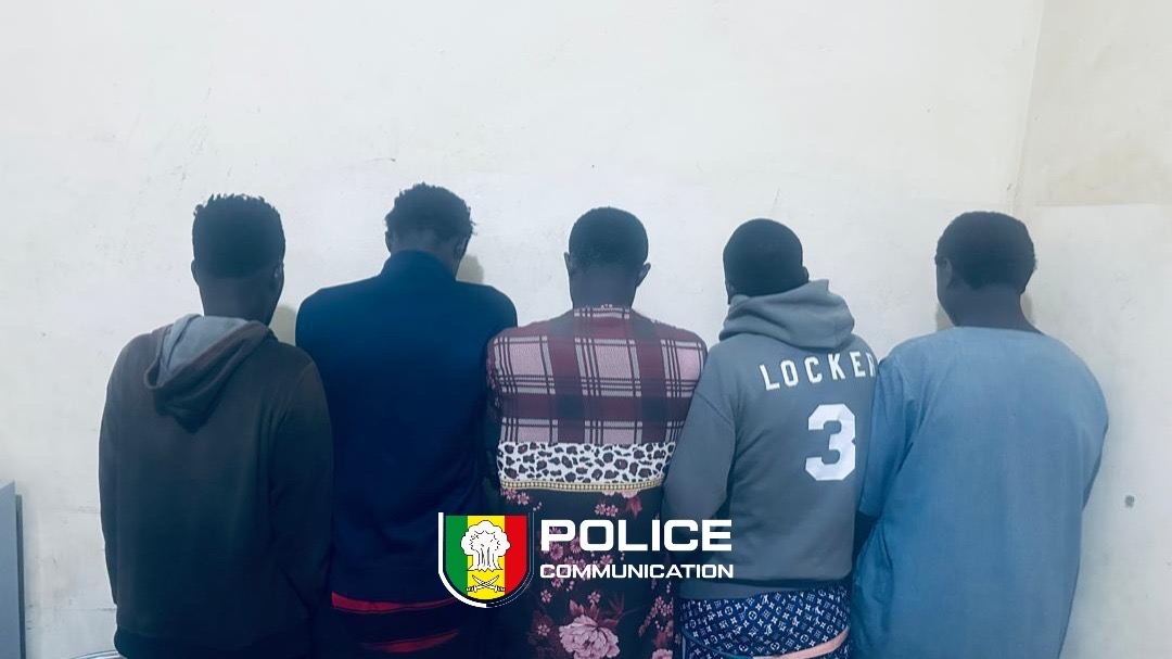 Yeumbeul Sud : cinq personnes interpellées dans une affaire mêlant mœurs et santé publique