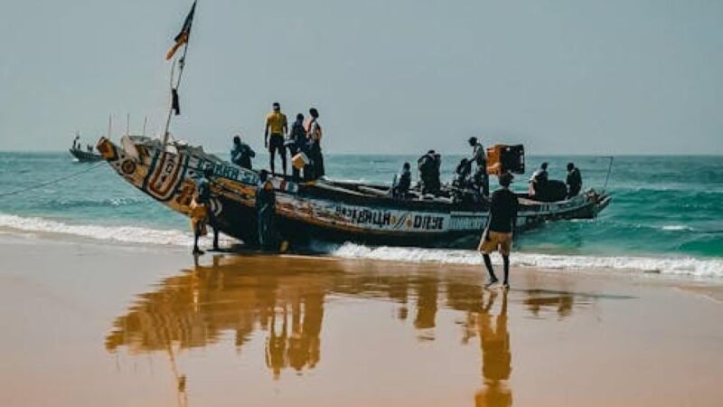 Les pêcheurs accablés face « au pillage » de leurs ressources
