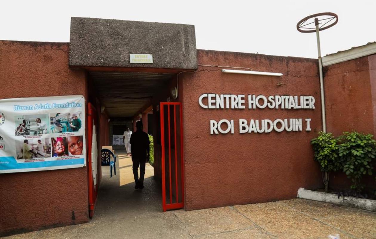Détournement de 35 millions FCFA : mariée le matin, inculpée le soir… la journée choc d’une caissière de l’hôpital Roi Baudouin