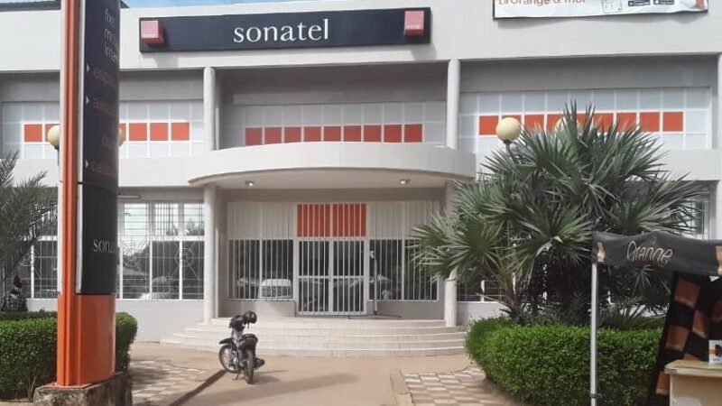 Mbour : Un ex-agent de Sonatel poursuivi pour escroquerie après un faux contrôle Orange Money